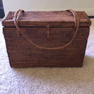 Woven basket purse
